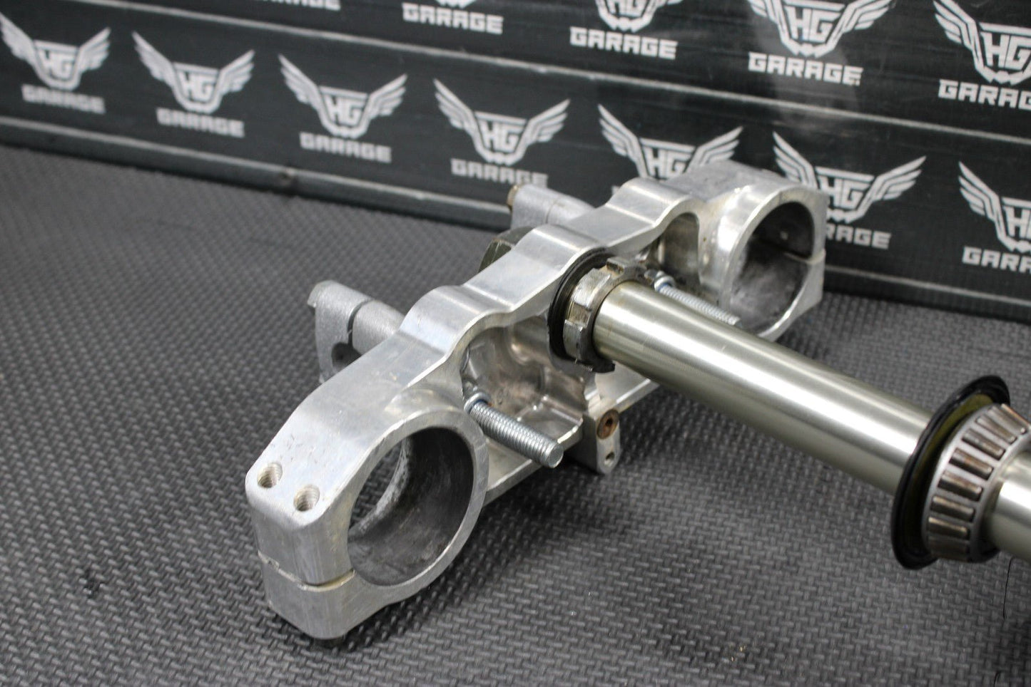 2001 YAMAHA YZ250 OEM FRONT FORKS LOWER UPPER TRIPLE TREE STEM CLAMP - hggarage