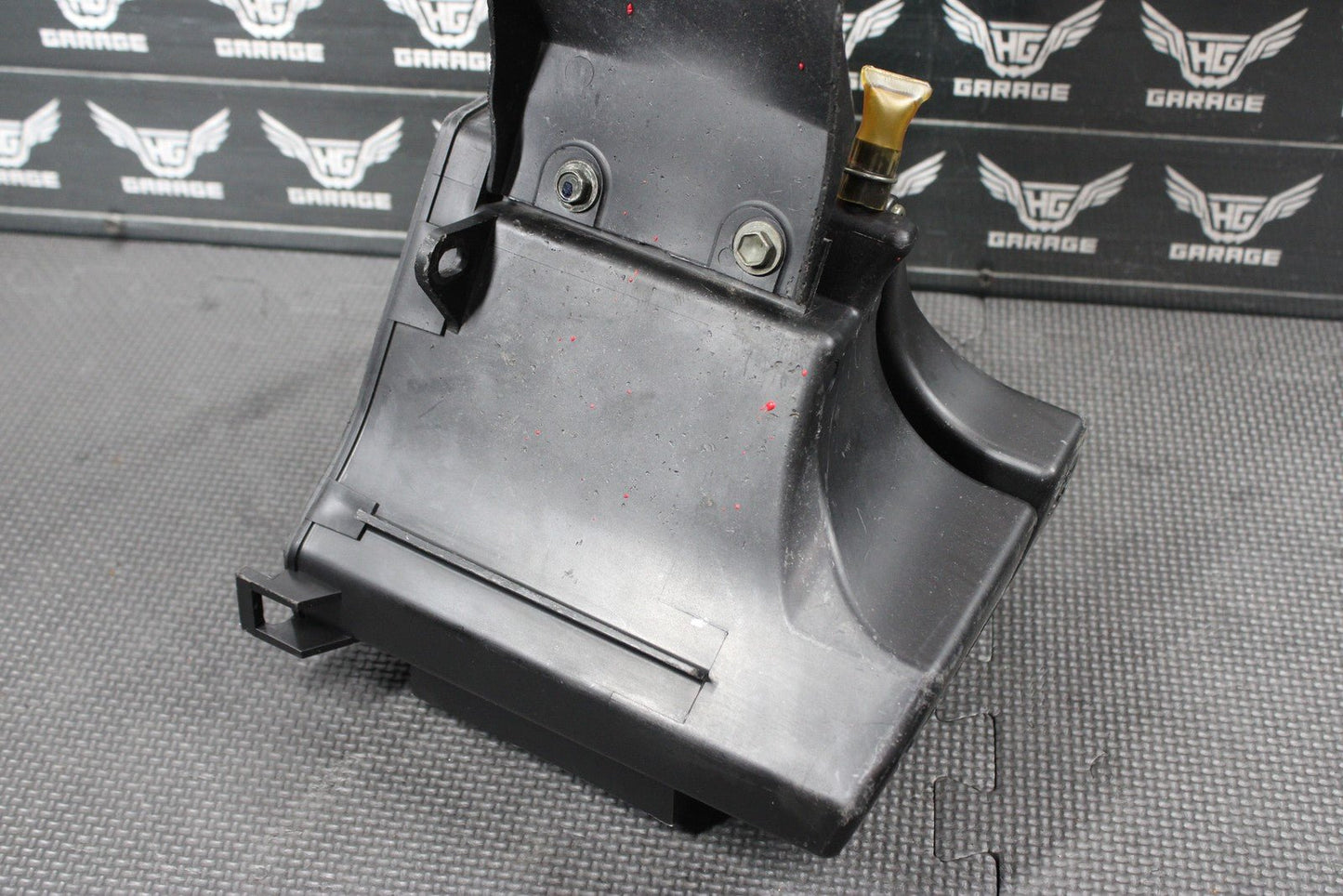 2000 YAMAHA TTR125L 00 - 03 OEM AIRBOX INTAKE AIR CLEANER CASE 5HP - 14411 - 01 - 00 - hggarage
