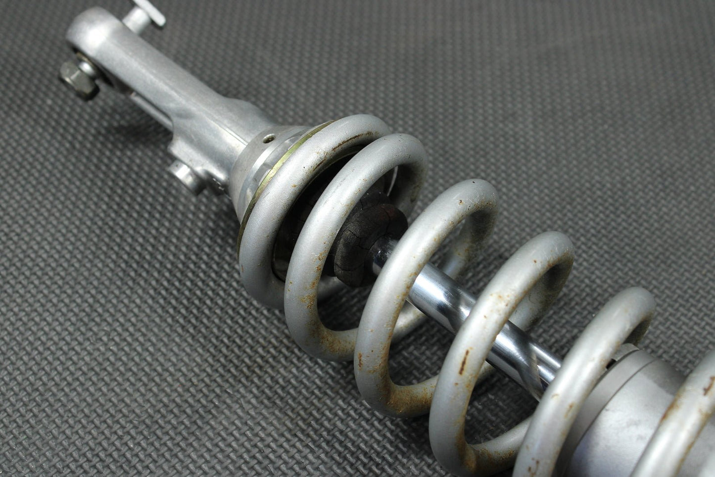 2004 Yamaha YZ450F OEM Rear Back Shock Absorber Suspension 5XD - 22210 - 00 - 00 - hggarage