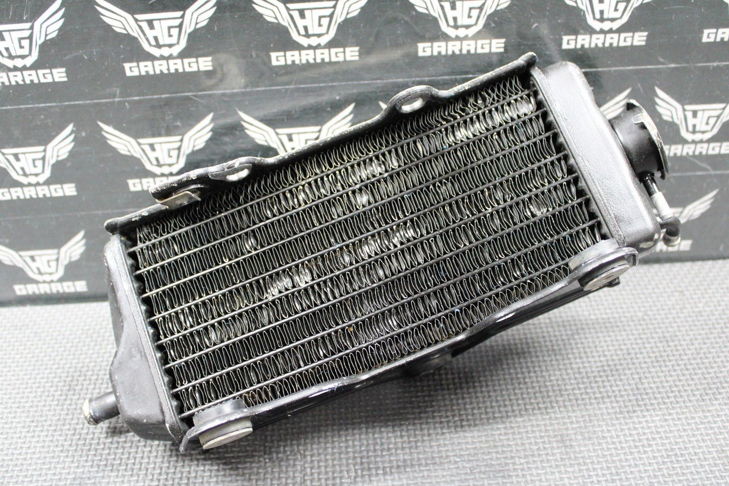 1987 1988 HONDA CR125R OEM RIGHT SIDE FILL RADIATOR COOLER 19010 - KS6 - 700 NICE! - hggarage