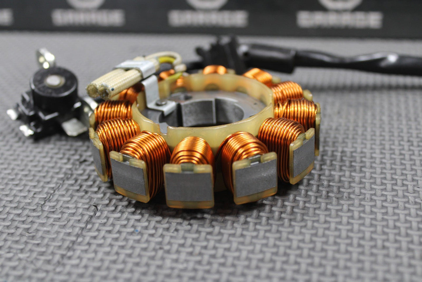 2020 YAMAHA 19 - 21 YZ250F YZ450F OEM STATOR MAGNETO GENERATOR BR9 - 81410 - 03 - 00 - hggarage