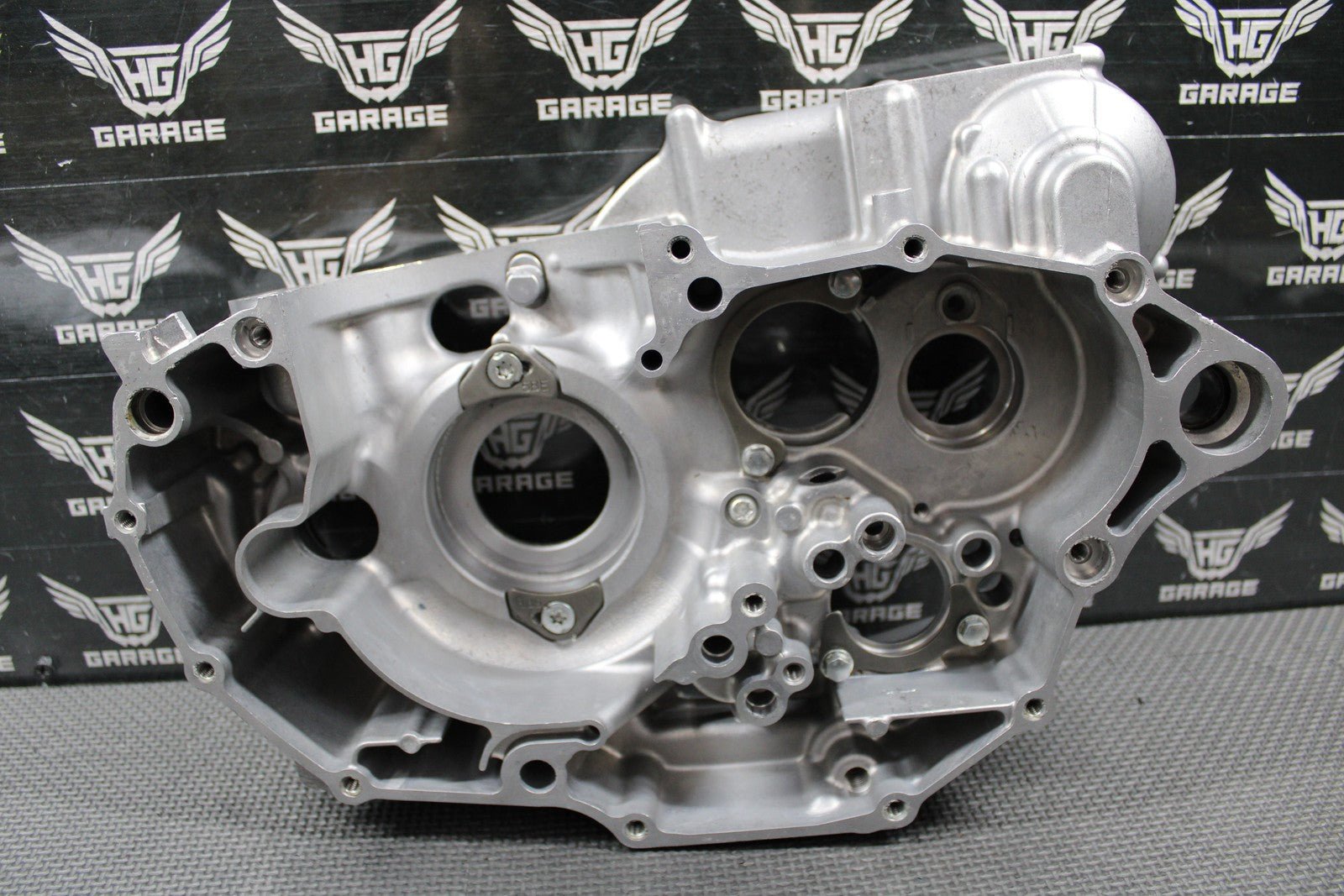 2009 YAMAHA 06 - 09 YZ450F OEM RIGHT SIDE ENGINE MOTOR CRANKCASE CRANK CASE GOOD! - hggarage