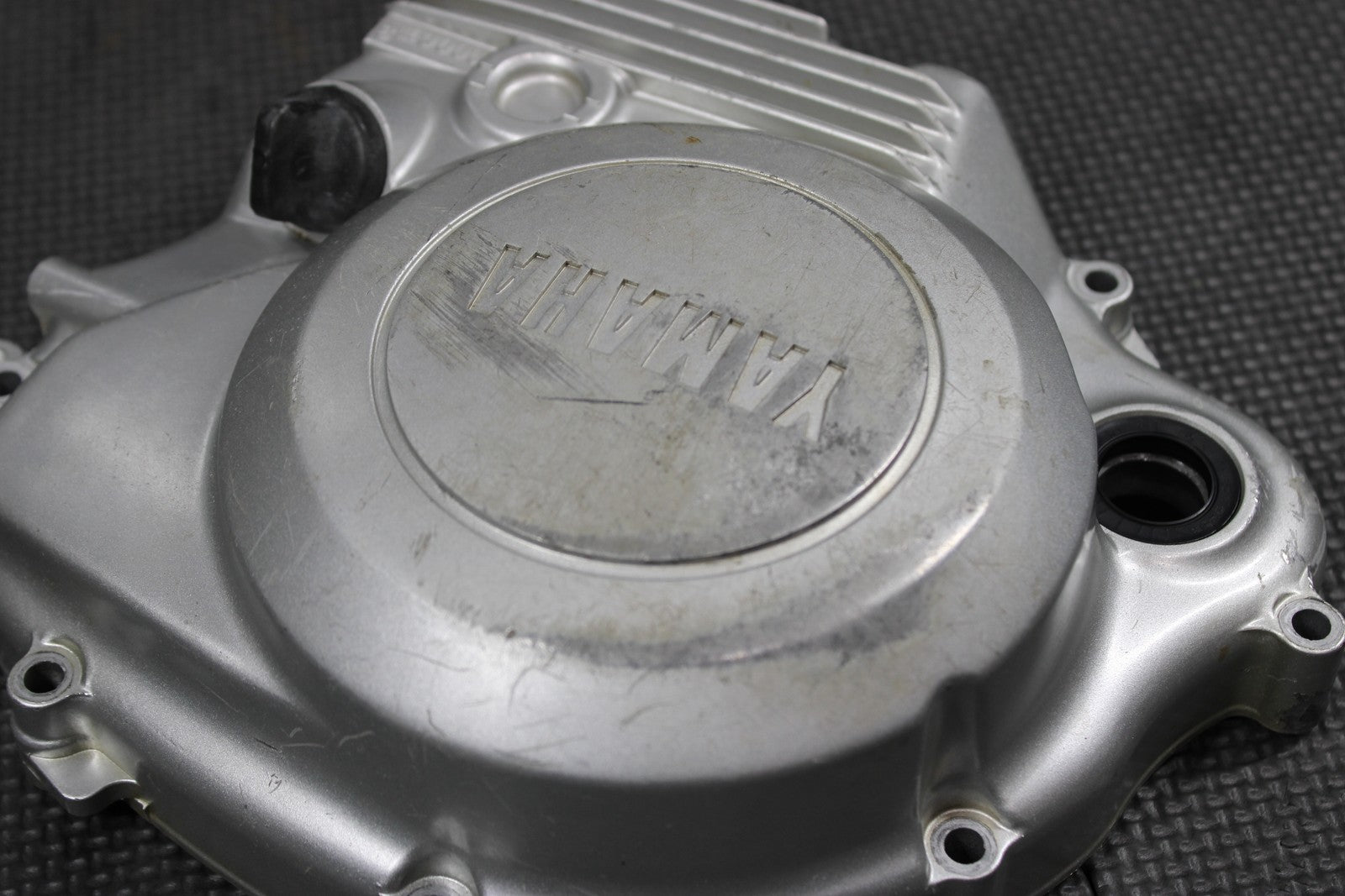 2001 YAMAHA TTR125 TTR125L ENGINE RIGHT SIDE CLUTCH COVER 5HH - 15421 - 00 - 00 - hggarage