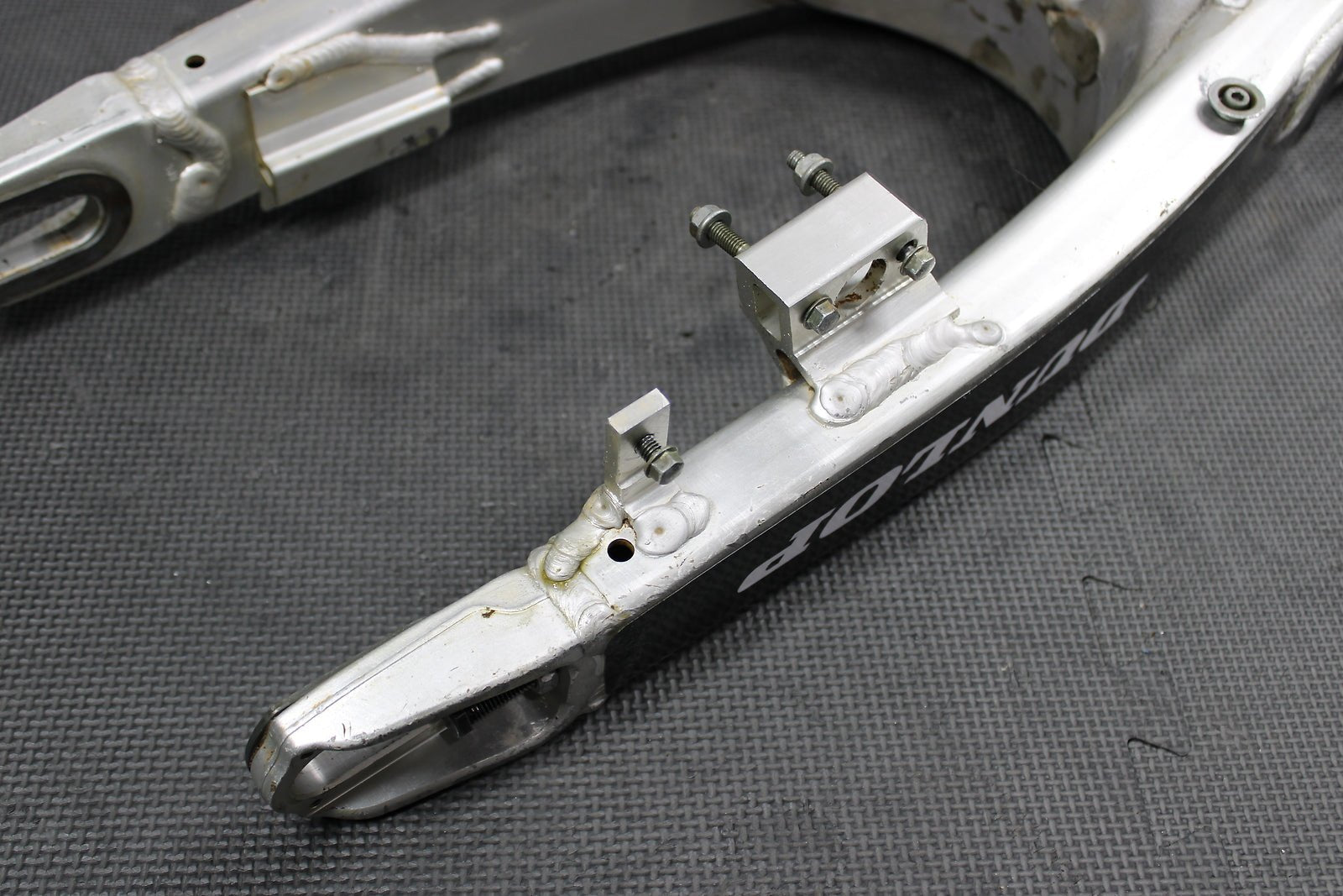 2003 Yamaha YZ125 OEM Swingarm Swing Arm Suspension 5UN - 22110 - 00 - 00 - hggarage