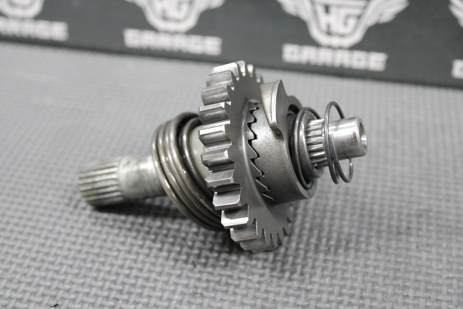 1985 HONDA CR125R OEM KICKSTART KICK START SHAFT W IDLER GEAR 28210 - KA3 - 710 - hggarage