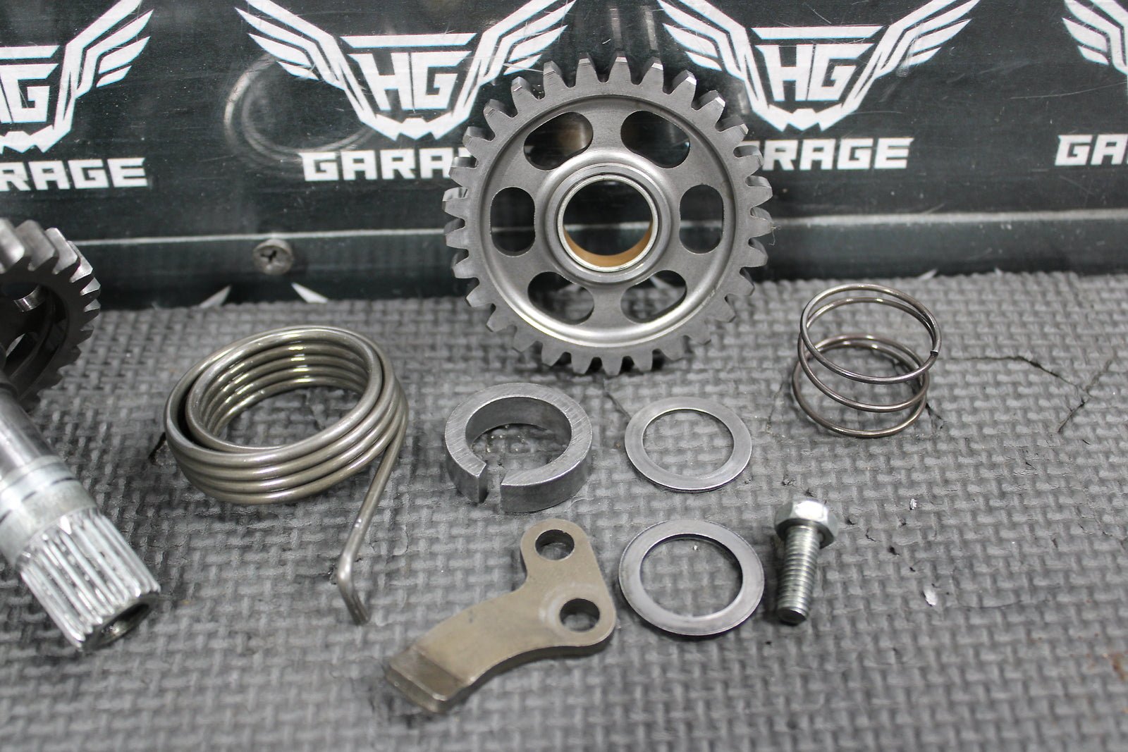 1999 HONDA CR125R OEM KICKSTART KICK START SHAFT W IDLER GEAR 28210 - KS6 - 700 - hggarage