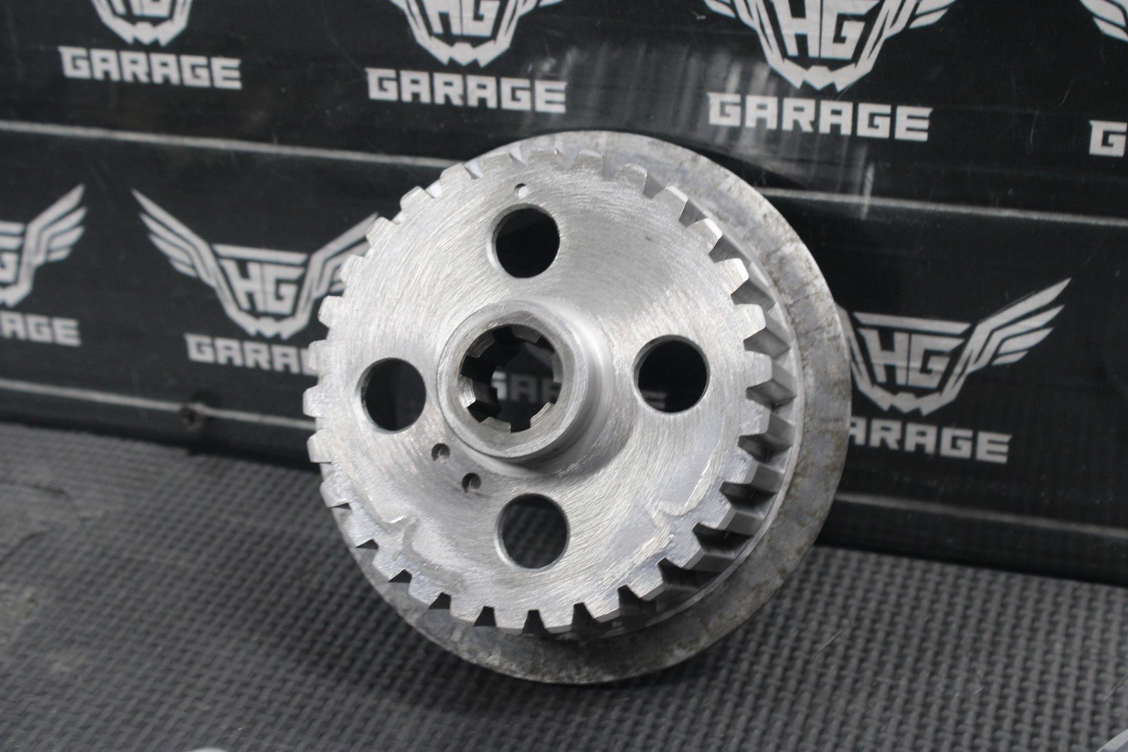 2004 SUZUKI LTZ250 OEM COMPLETE CLUTCH BASKET INNER OUTER HUB SPRINGS - hggarage