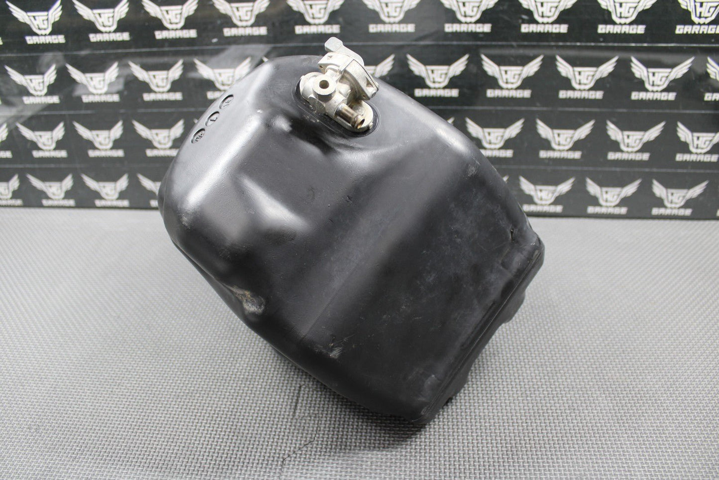 2007 06 - 08 KAWASAKI KX250F OEM GAS FUEL TANK CELL PETROL RESERVOIR 51001 - 0110 - 6Z - hggarage