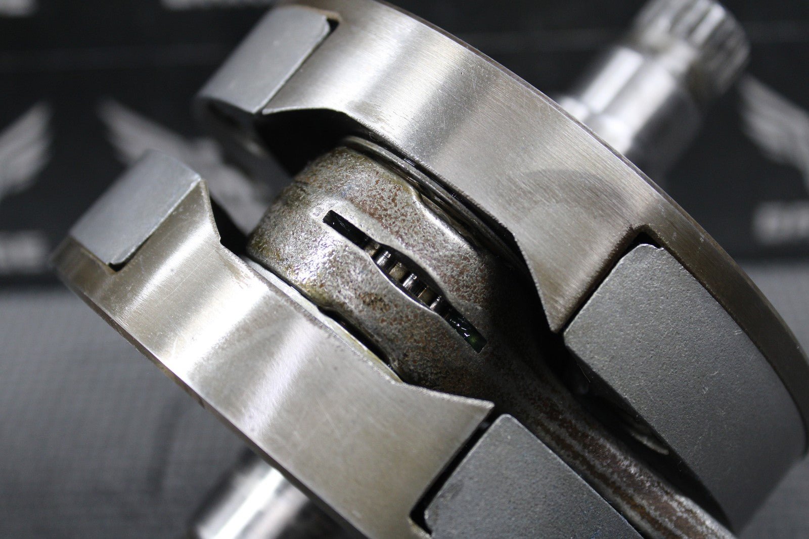 1999 SUZUKI RM250 OEM MODEL X CRANKSHAFT CRANK SHAFT CON ROD 12200 - 37E31 MINT! - hggarage