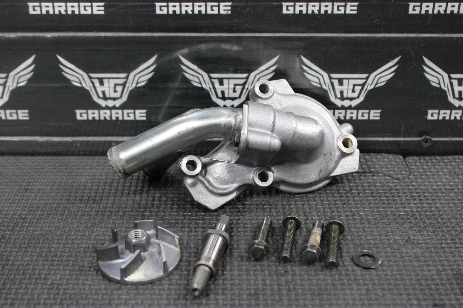 2005 YAMAHA 03 - 05 YZ450F OEM ENGINE WATER PUMP W HOUSING IMPELLER SHAFT NICE! - hggarage