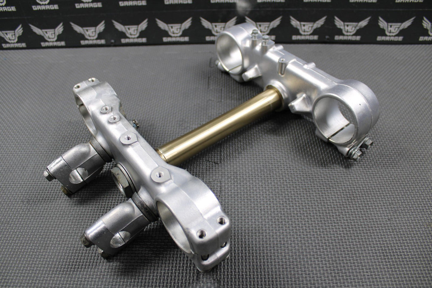 1995 93 - 95 SUZUKI RMX250 OEM FRONT FORKS LOWER UPPER TRIPLE TREE STEM CLAMP NICE - hggarage