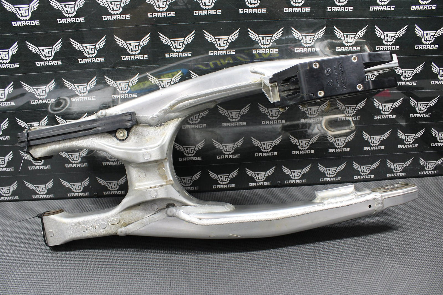 2018 18 - 20 SUZUKI RMZ450 OEM SWINGARM SWING ARM REAR SUSPENSION 61000 - 37K01 NICE - hggarage