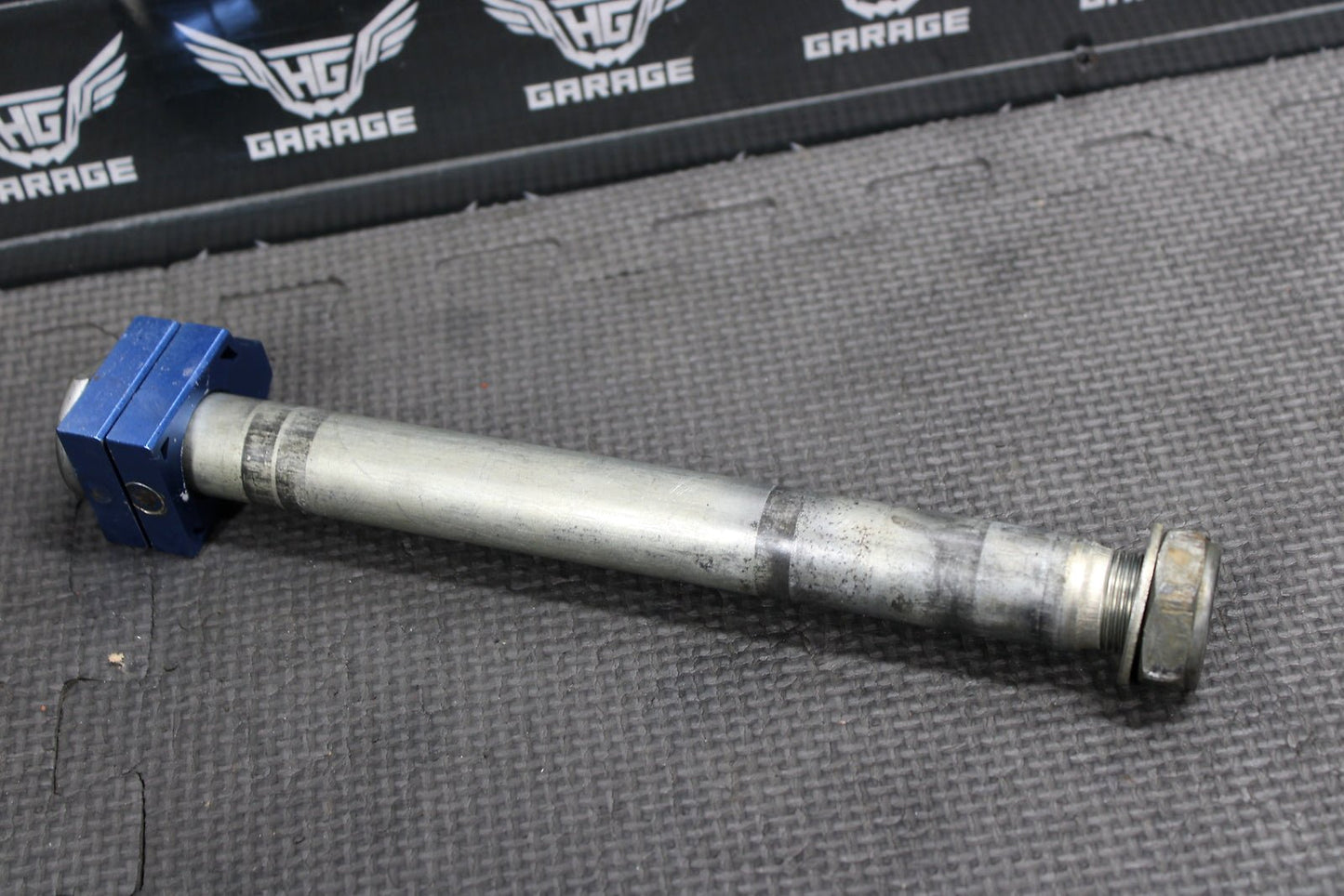 2015 KAWASAKI KX450F OEM REAR AXLE FRONT AXLE SWINGARM PIVOT BOLT - hggarage