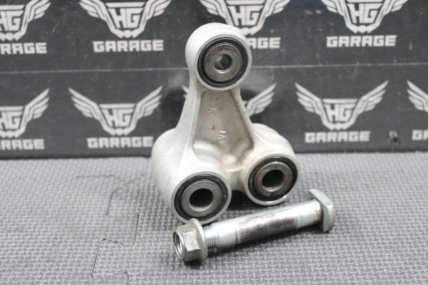2020 SUZUKI 19 - 25 RMZ250 RMZ450 OEM REAR SHOCK LINKAGE LEVER ARM 62600 - 37880 - hggarage
