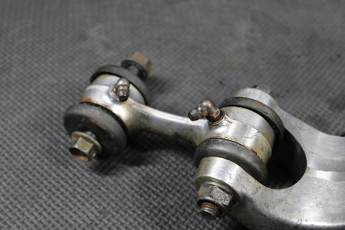 1986 HONDA 86 - 95 XR250R OEM REAR SHOCK LINKAGE LINKS 52460 - KN5 - 000 - hggarage