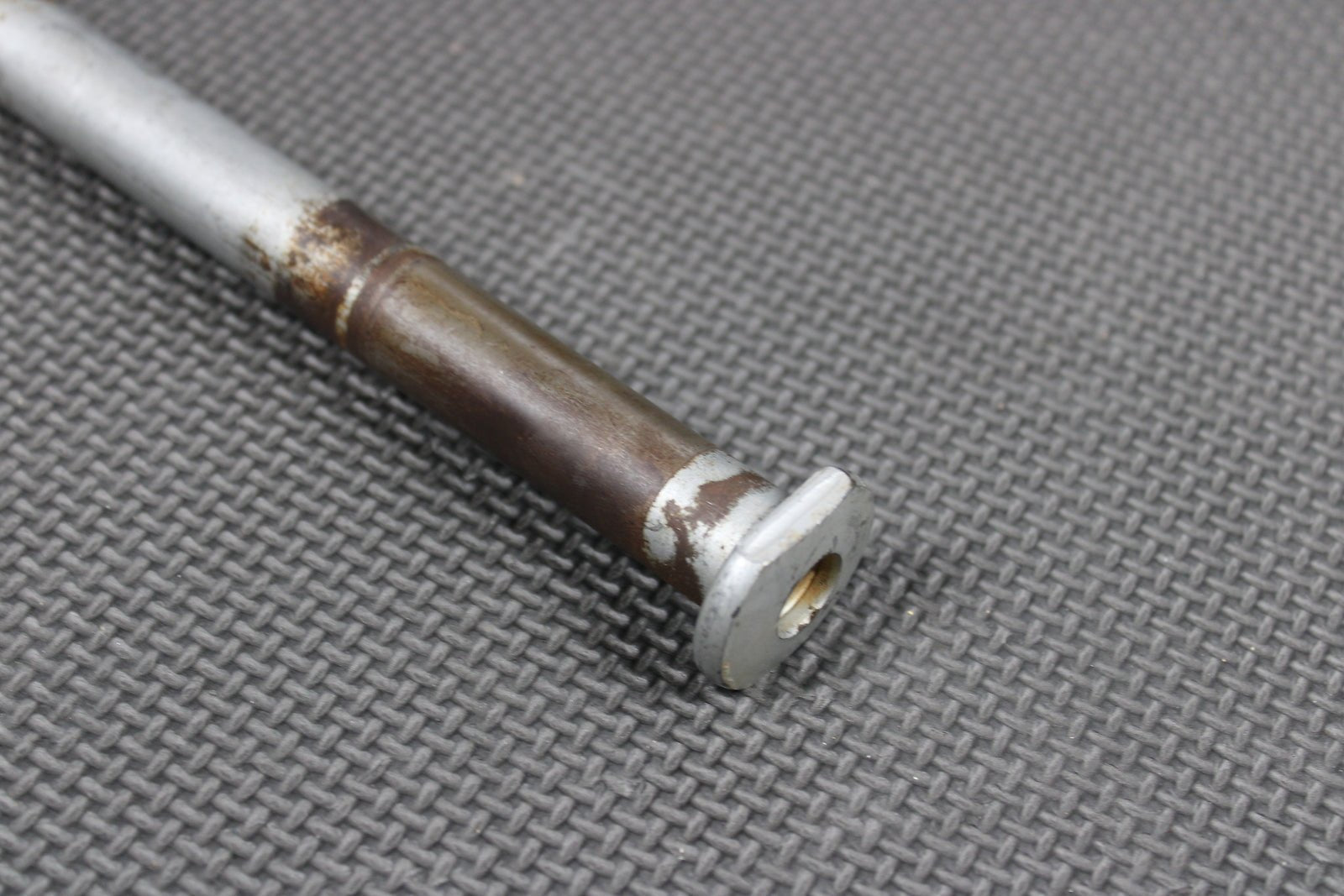 2006 Kawasaki KX450F OEM Rear Back Swingarm Bolt Suspension Pivot Axle 33032 - 001 - hggarage