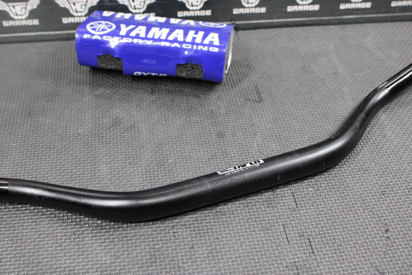 2005 YAMAHA PRO TAPER CR HIGH 1 1/8" HANDLEBARS BARS GRIPS STEERING 1C3 - 26111 - 00 - hggarage