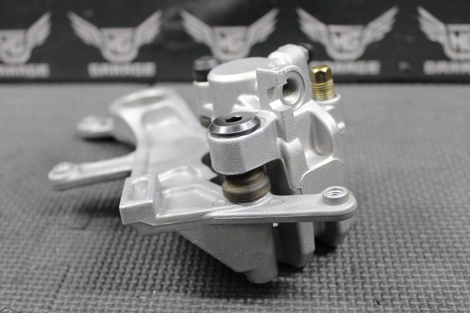 2013 HONDA CRF250R OEM NISSIN REAR BACK BRAKE CALIPER & BRACKET 43150 - KRN - 711 - hggarage