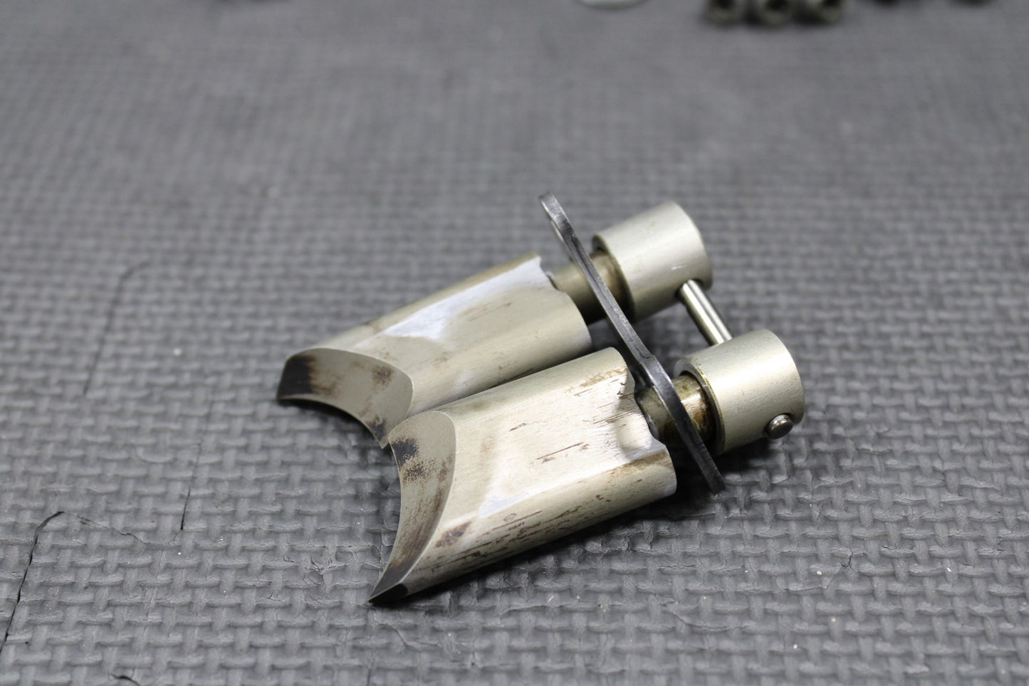 2005 SUZUKI 05 - 23 RM85 OEM EXHAUST POWER VALVE POWERVALVE GOVERNOR 11250 - 03B10 - hggarage