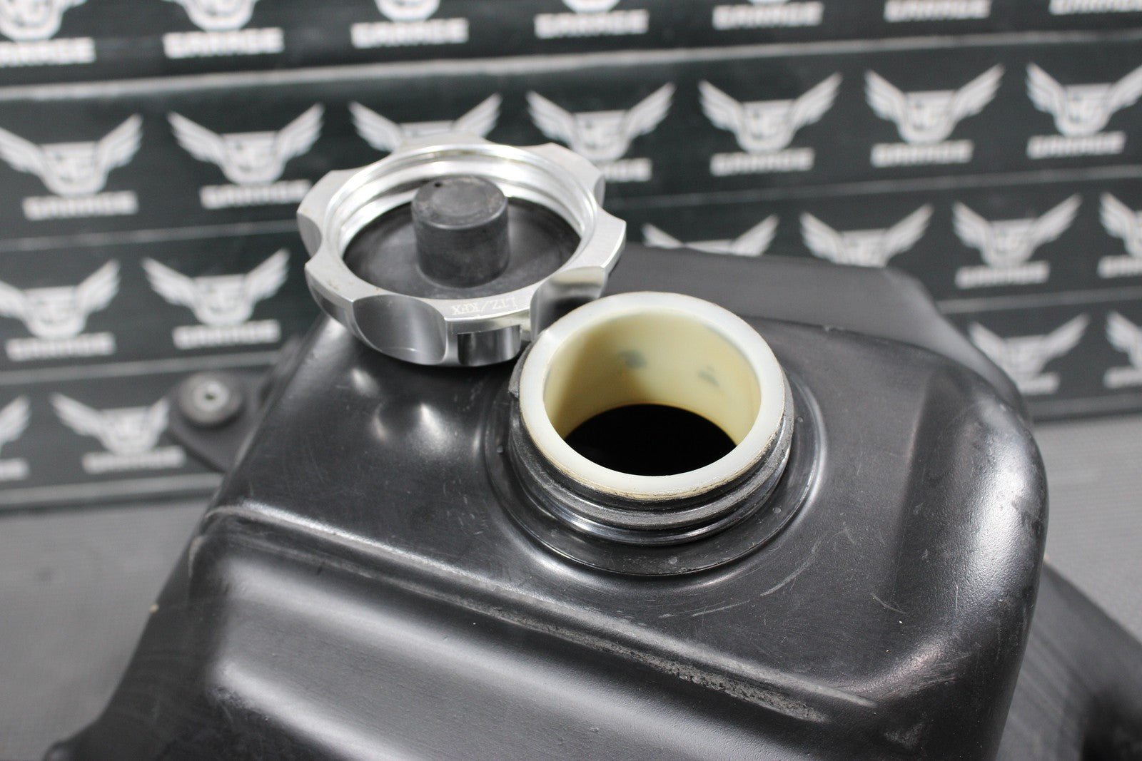 1991 87 - 06 YAMAHA BANSHEE 350 OEM GAS TANK FUEL CELL PETROL RESERVOIR NICE! - hggarage