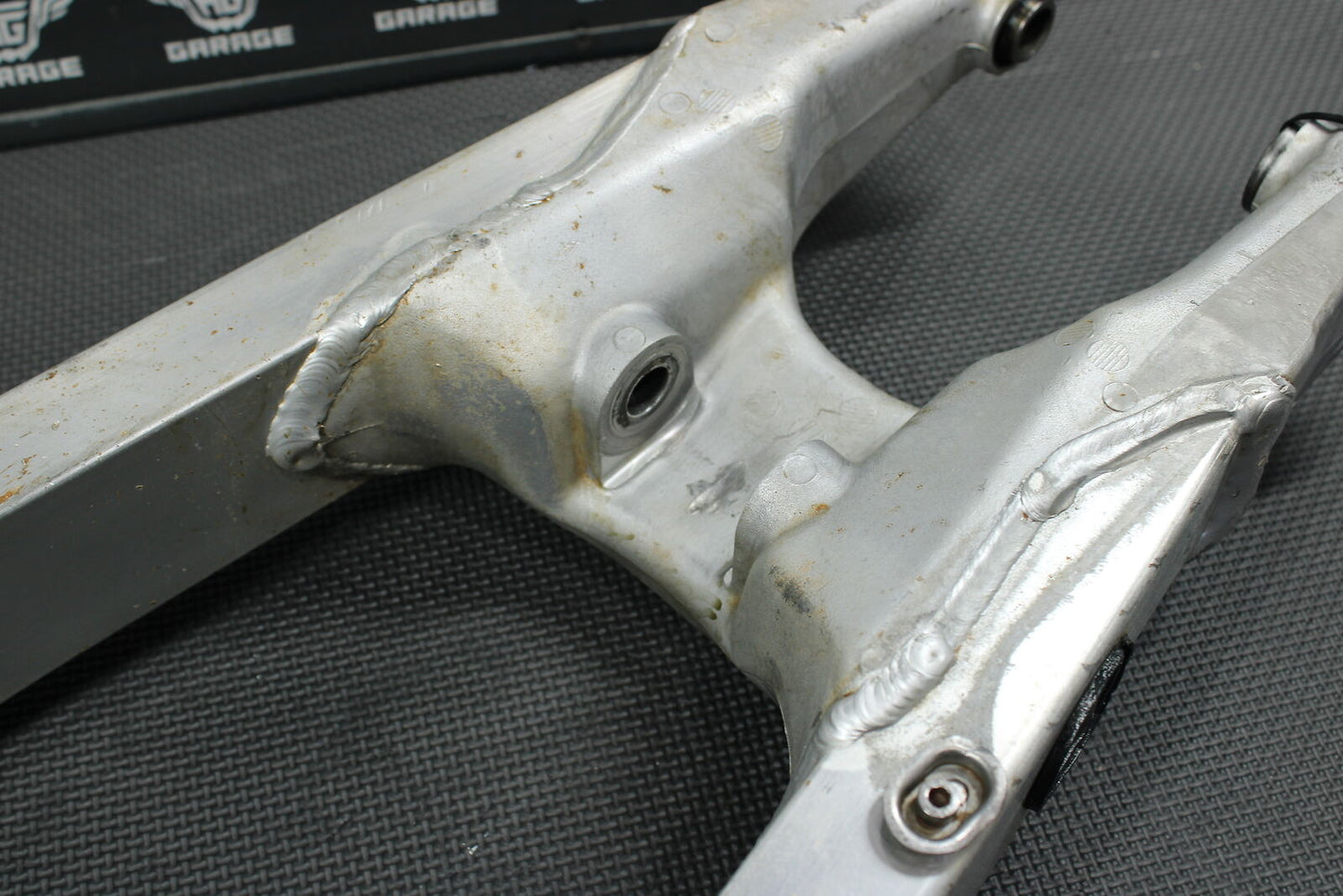 1993 HONDA CR250R OEM SWINGARM SWING ARM SUSPENSION 52100-KZ3-890ZA