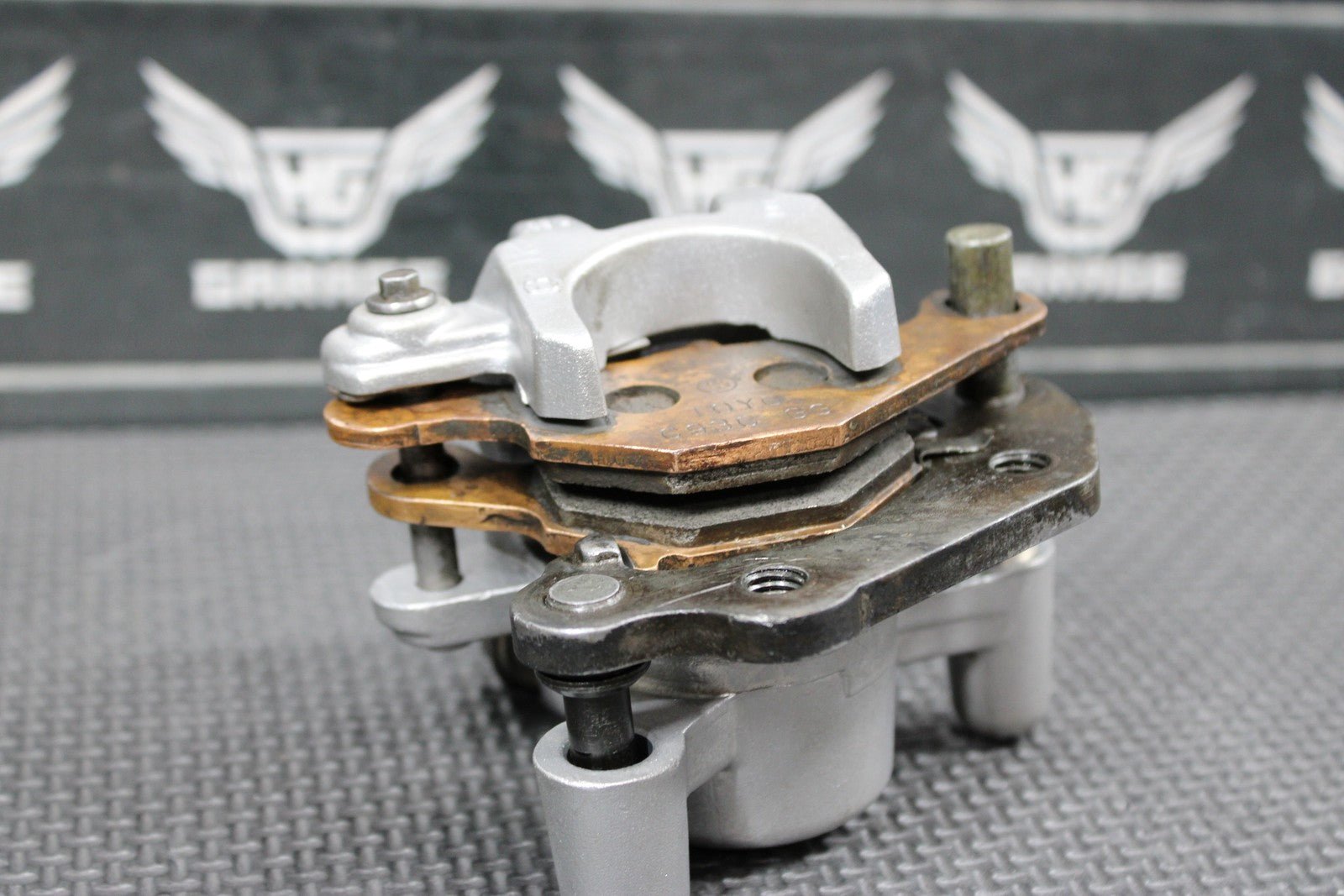 2001 SUZUKI RM80 OEM TOKICO FRONT BRAKE CALIPER 59300 - 03B11 - 999 - hggarage