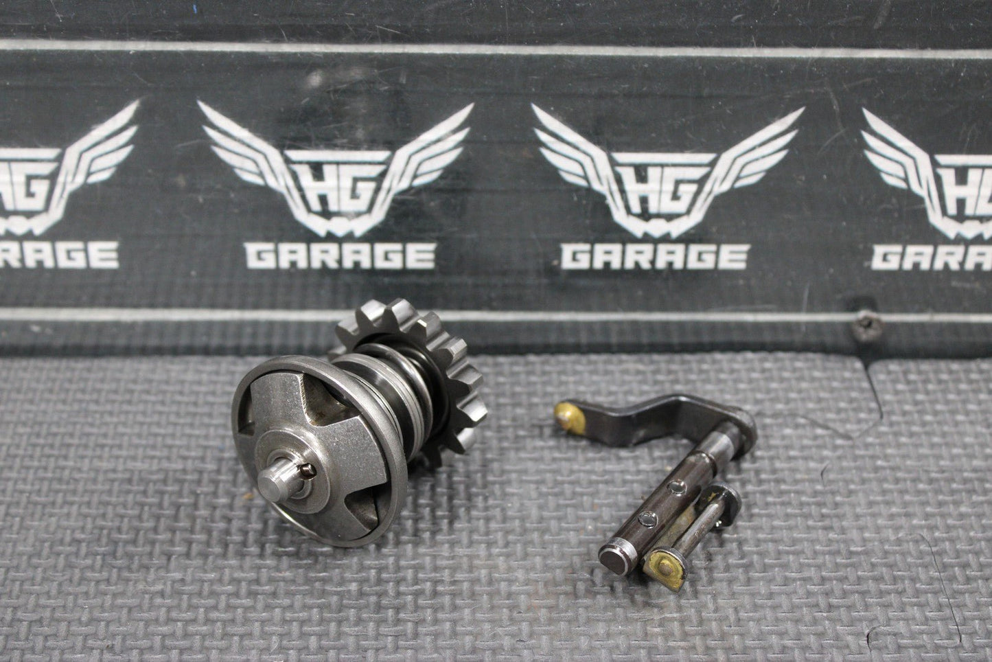 1997 95 - 99 KAWASAKI KX250 OEM ENGINE POWERVALVE EXHUAST VALVE LINKAGE GOVERNOR - hggarage