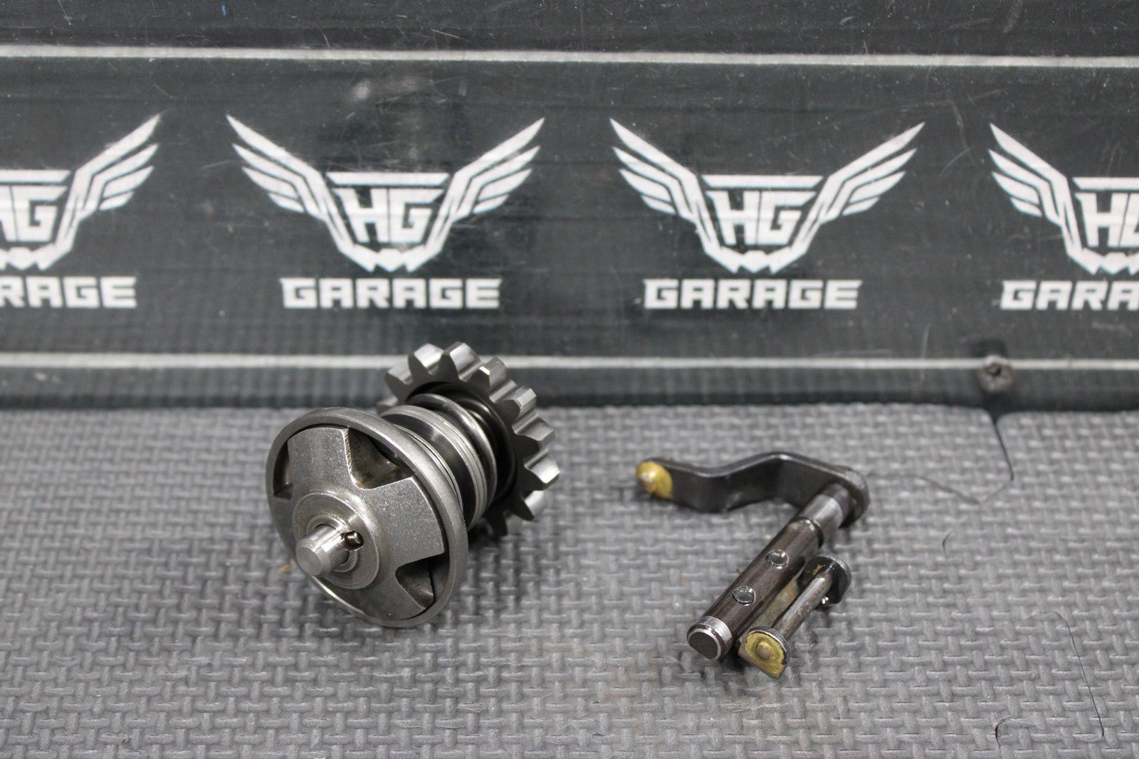 1997 95 - 99 KAWASAKI KX250 OEM ENGINE POWERVALVE EXHUAST VALVE LINKAGE GOVERNOR - hggarage