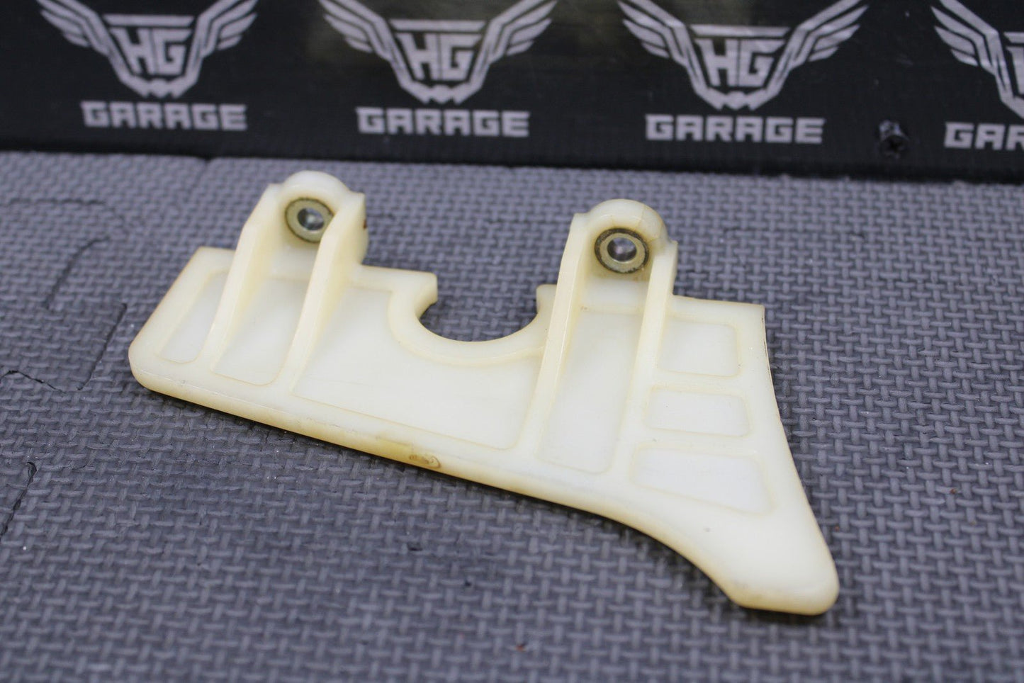 1988 HONDA 87 - 88 CR125R CR250R CR500R OEM CHAIN SPLASH GUARD GUIDE 52180 - KS6 - 700 - hggarage