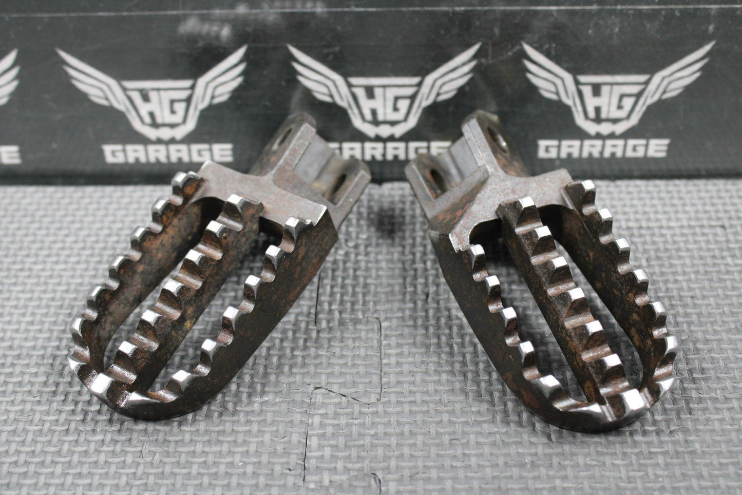 2001 95 - 01 HONDA CR500R RIGHT LEFT OVERSIZE FOOTPEGS FOOT PEGS PEDALS HEAVY DUTY - hggarage