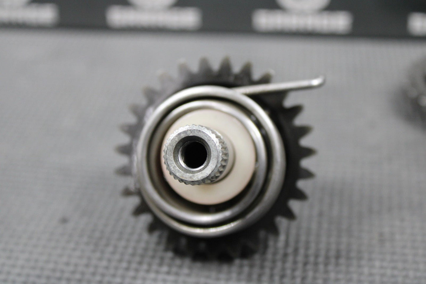 1999 96 - 00 SUZUKI RM125 OEM KICKSTART KICK START SHAFT W IDLER GEAR 26211 - 27C02 - hggarage