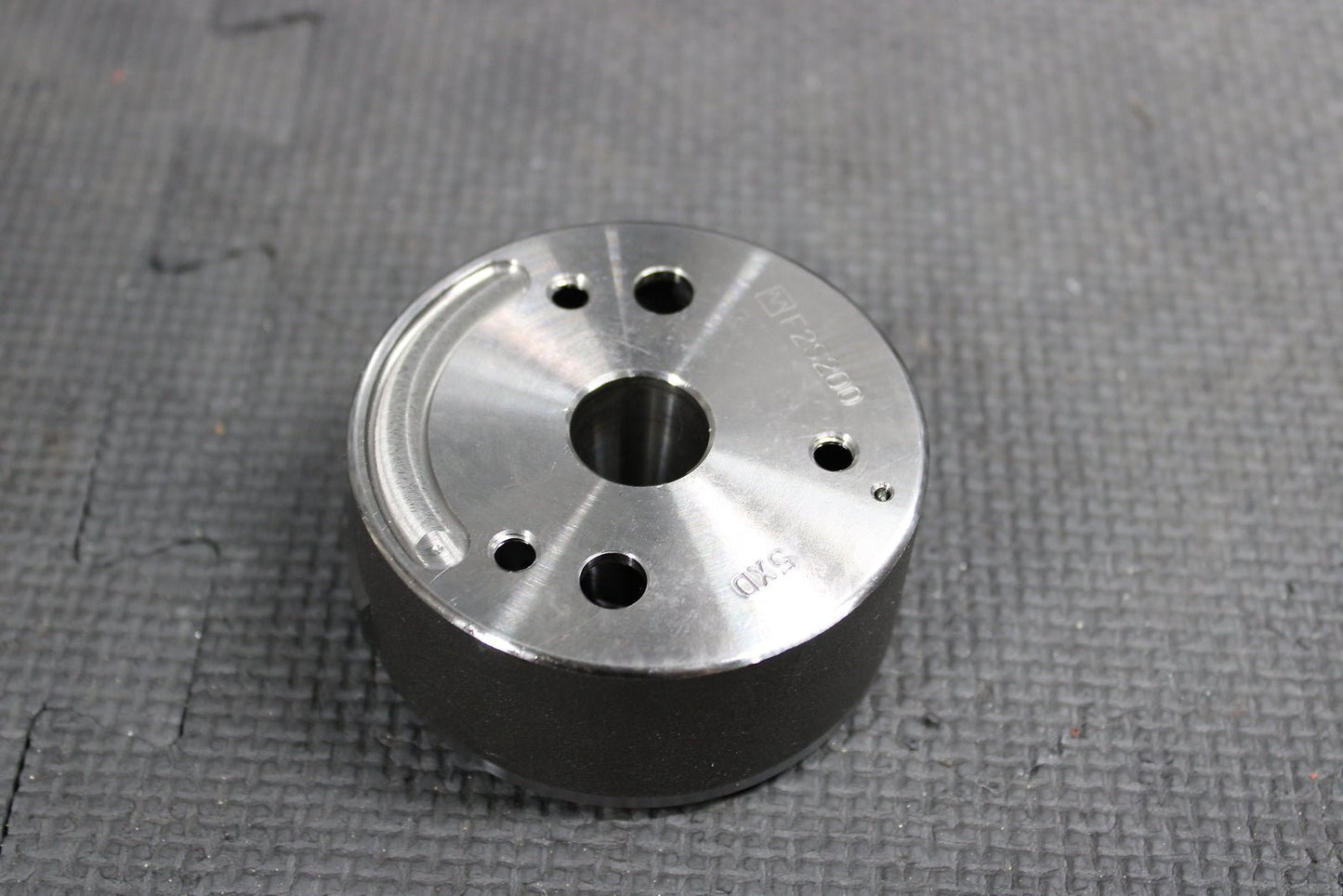 2006 YAMAHA YZ450F OEM STATOR MAGNETO ROTOR FLYWHEEL 2S2 - 15411 - 01 - 00 - hggarage