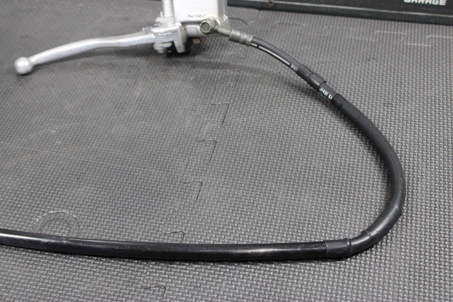 2005 SUZUKI DR200SE OEM FRONT BRAKE CALIPER MASTER CYLINDER HOSE BRAKE LEVER KIT - hggarage