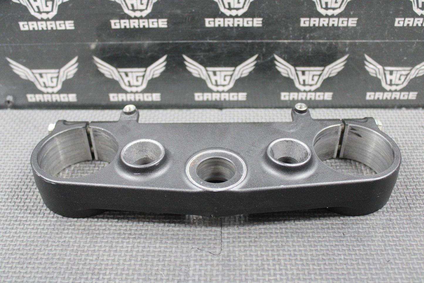 2019 SUZUKI RMZ250 OEM FRONT FORK UPPER TRIPLE TREE CLAMP BRACKET 51311 - 46K00 - hggarage