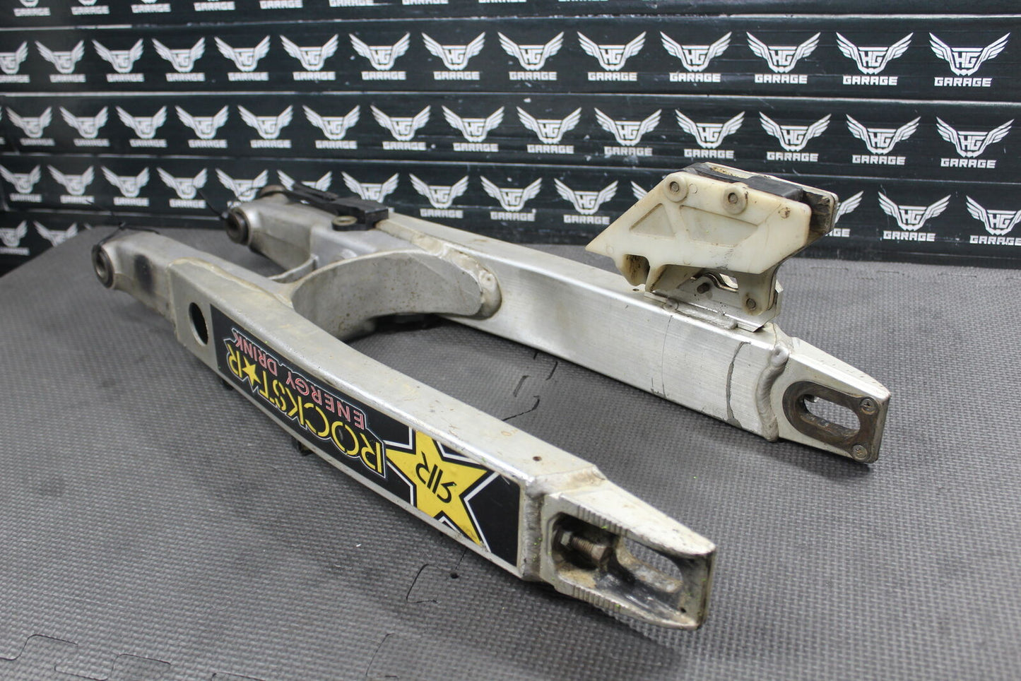 1997 SUZUKI RM250 OEM SWINGARM SWING ARM SUSPENSION 61000-36E10