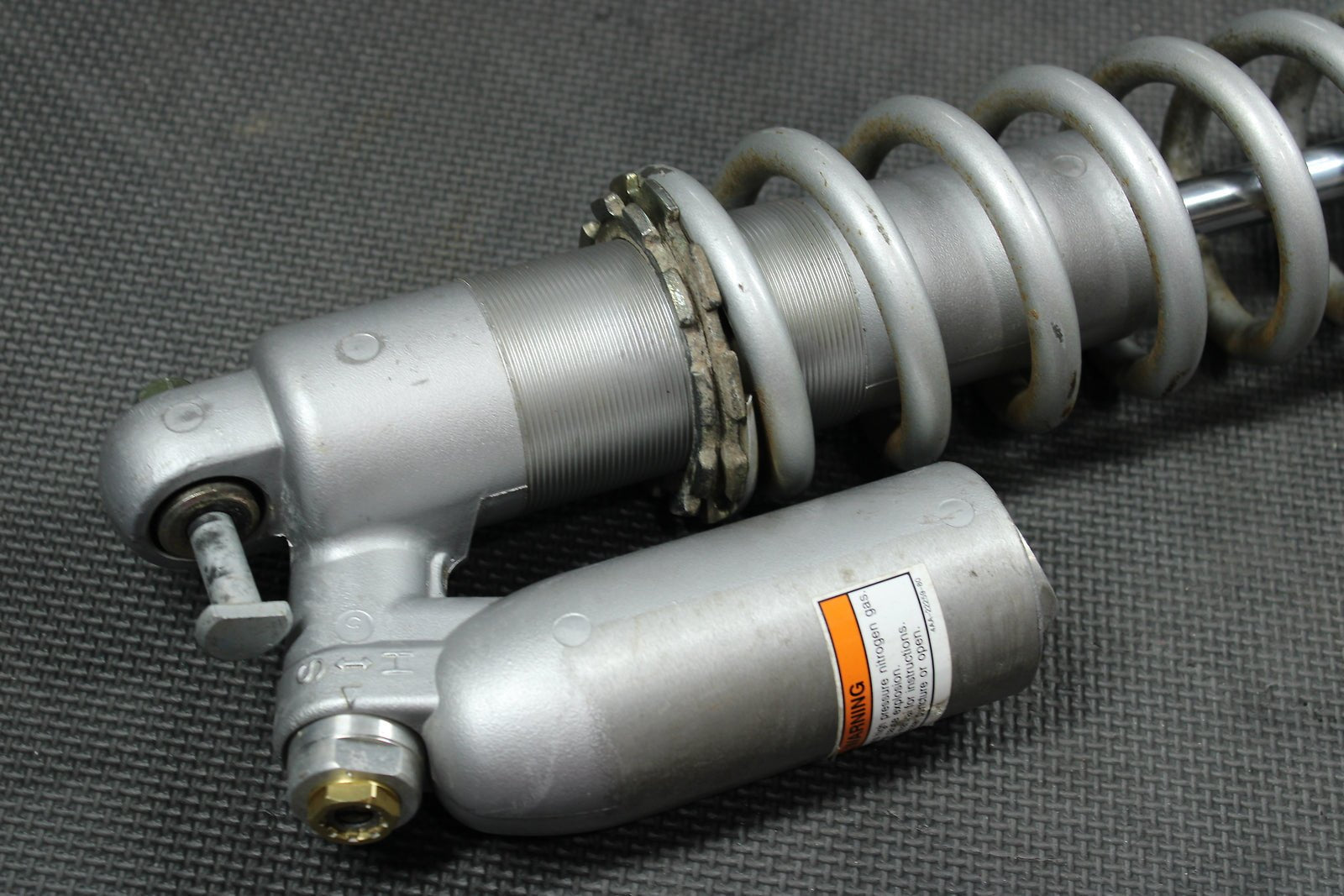 2004 Yamaha YZ450F OEM Rear Back Shock Absorber Suspension 5XD - 22210 - 00 - 00 - hggarage
