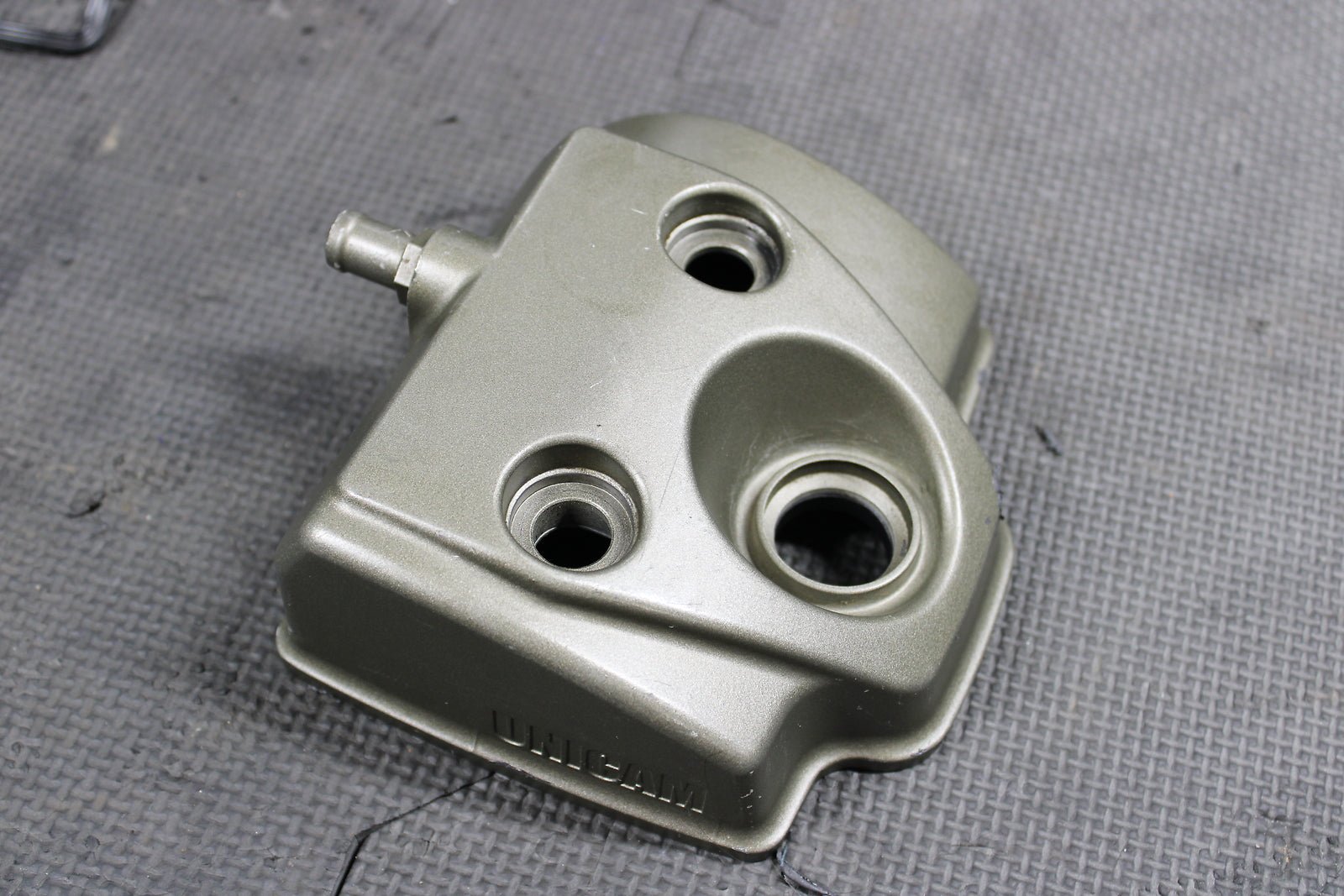 2005 Honda 04 - 08 CRF250R CRF250X Engine Motor Cylinder Head Cover Valve Cover - hggarage
