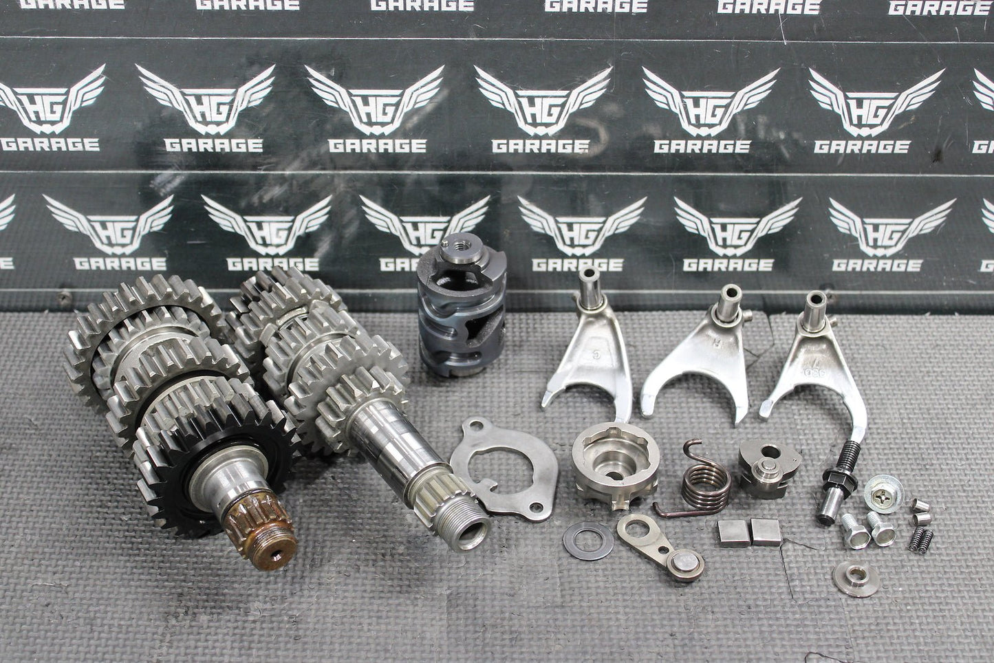 2010 Yamaha YZ450F OEM Engine Transmission Tranny Assembly Gears - hggarage