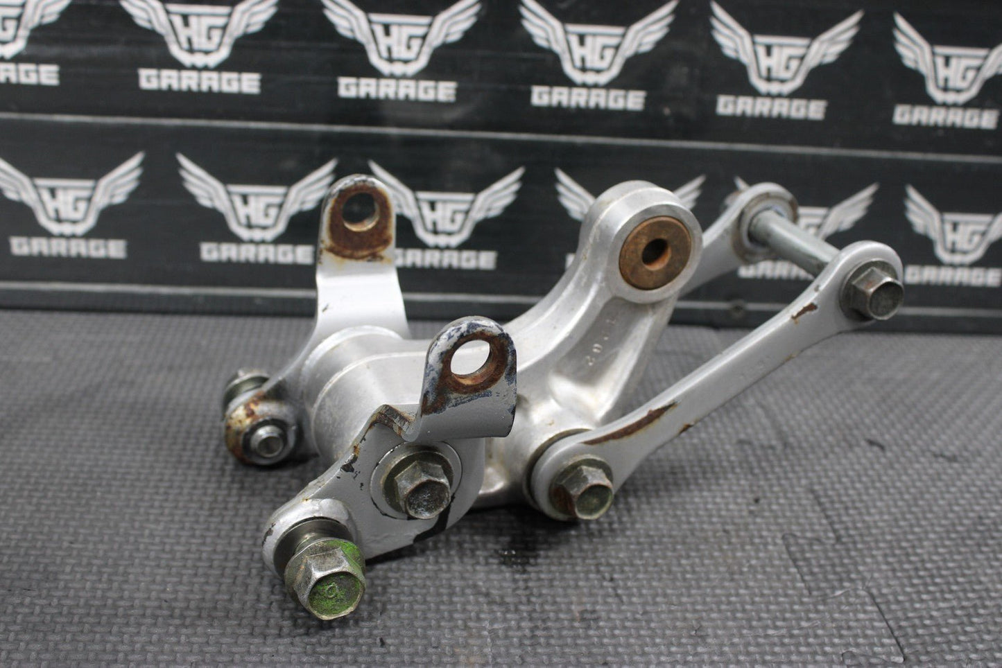 2001 KAWASAKI KX100 OEM REAR SHOCK LINKAGE RELAY ARM 39007 - 1262 - hggarage