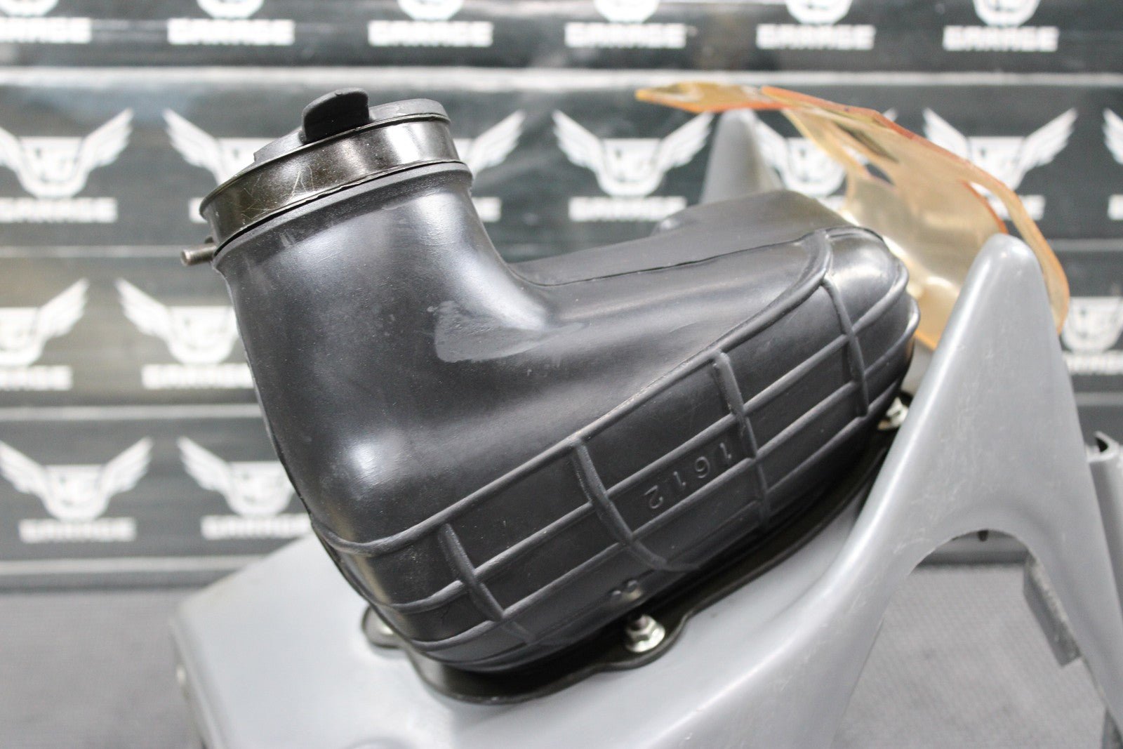 1996 95 - 97 KAWASAKI KX125 OEM AIRBOX INTAKE AIR CLEANER CASE 11011 - 1534 - RG NICE! - hggarage