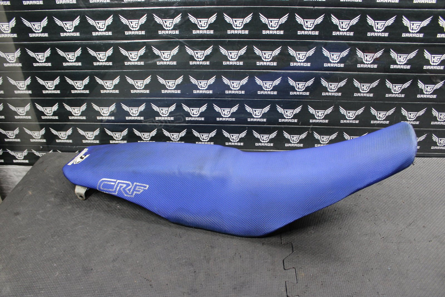 2005 HONDA CRF250R OEM SEAT SADDLE CUSHION ASSEMBLY77100 - KRN - 730 - hggarage