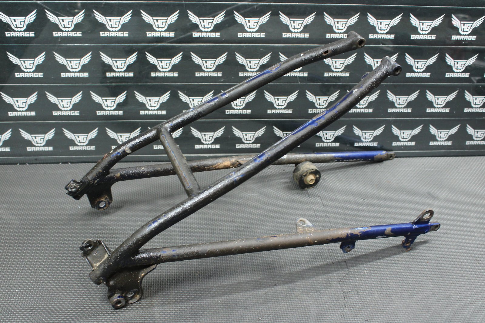 2000 Yamaha YZ250 OEM Rear Back Sub Frame Subframe 5HC - 21190 - 00 - P - hggarage