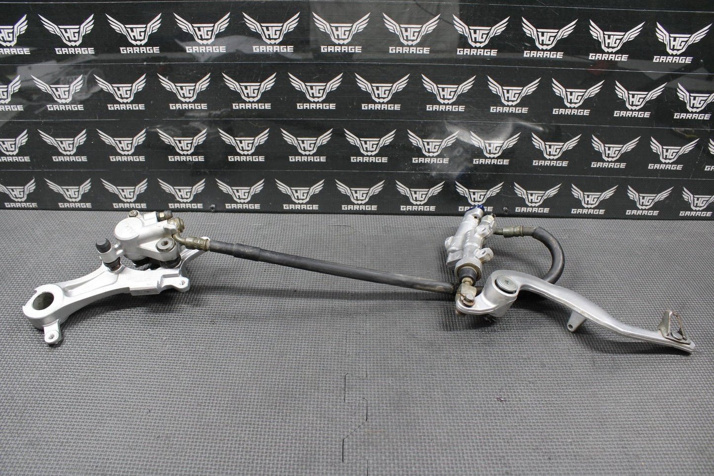2009 YAMAHA YZ450F OEM NISSIN REAR BACK BRAKE CALIPER MASTER CYLINDER LEVER LINE - hggarage