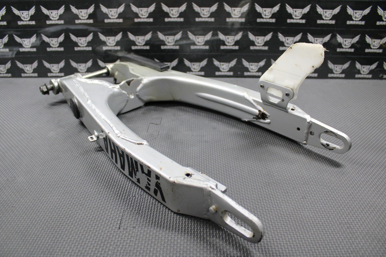 2005 YAMAHA TTR230 05 - 22 OEM SWINGARM SWING ARM REAR SUSPENSION 1C6 - F2110 - 00 - 35 - hggarage