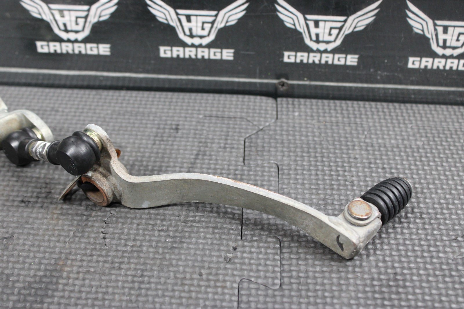 2000 YAMAHA TTR125 TTR125L OEM SHIFTER PEDAL LINKAGE GOOD! 5HP - 18110 - 00 - 00 - hggarage