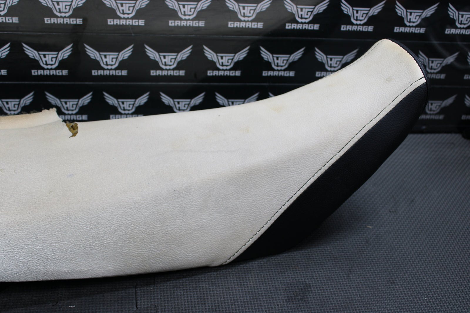 2000 Kawasaki 98 - 00 KX100 KX80 OEM Seat Saddle 53001 - 1846 - Mh - hggarage