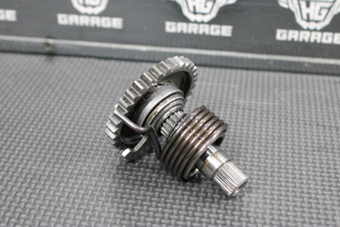 2004 KAWASAKI KX65 00 - 22 OEM KICKSTART KICK START SHAFT W IDLER GEAR ASSEMBLY - hggarage