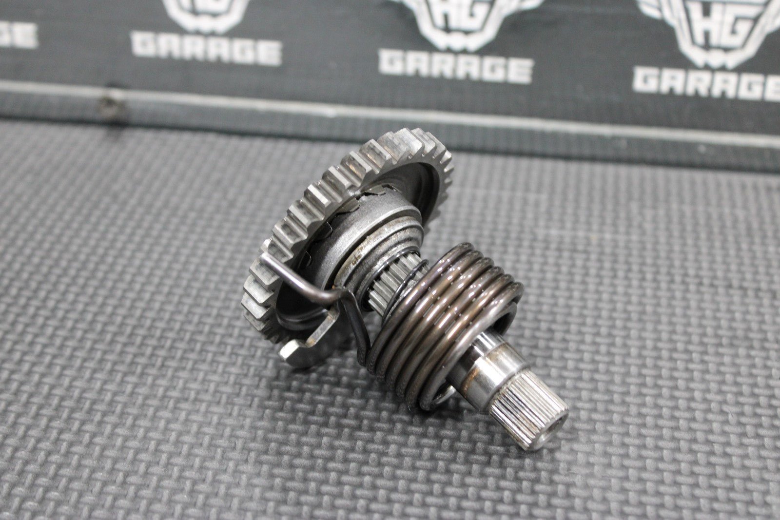 2004 KAWASAKI KX65 00 - 22 OEM KICKSTART KICK START SHAFT W IDLER GEAR ASSEMBLY - hggarage
