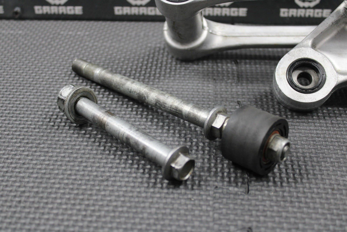 2000 2001 HONDA CR125R CR250R OEM REAR SHOCK LINKAGE ARM ROD GOOD BEARINGS! - hggarage