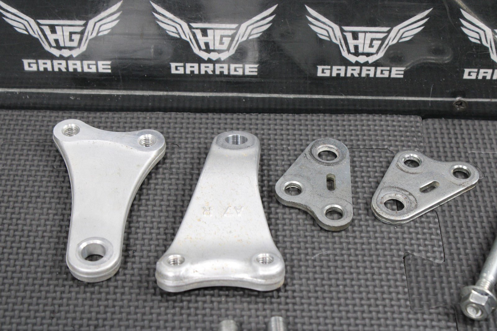2019 HONDA CRF450R CRF450RX OEM ENGINE MOTOR MOUNT STAY BRACKETS ASSEMBLY - hggarage